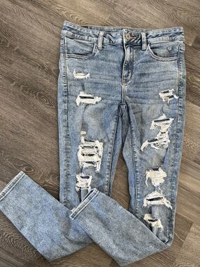 American Eagle Outfitters Light Blue Ripped Skinny Jeans